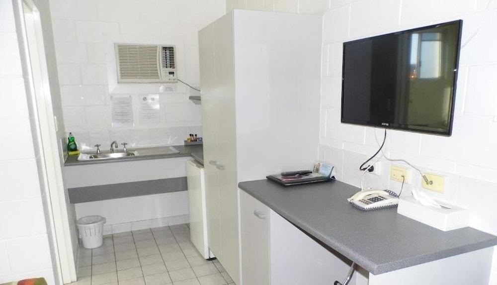 Central Point Motel Mount Isa Bagian luar foto