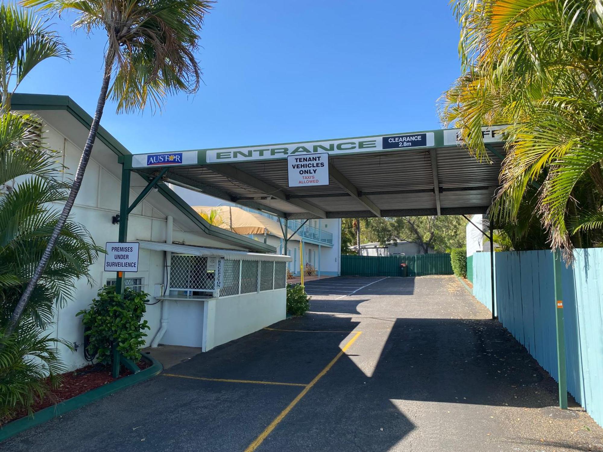 Central Point Motel Mount Isa Bagian luar foto