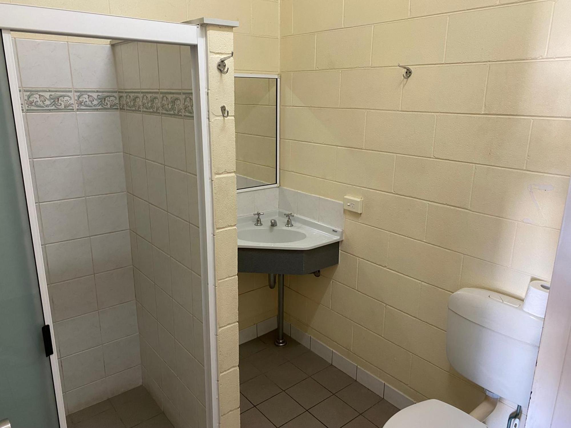 Central Point Motel Mount Isa Bagian luar foto