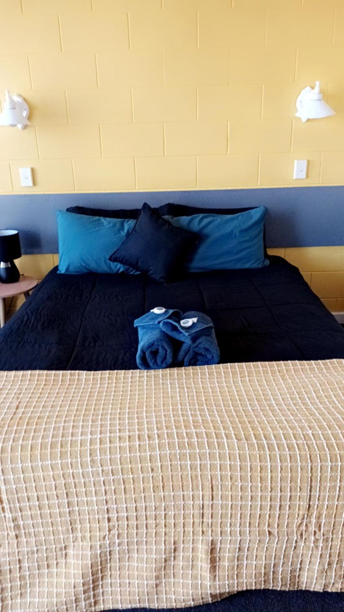Central Point Motel Mount Isa Bagian luar foto