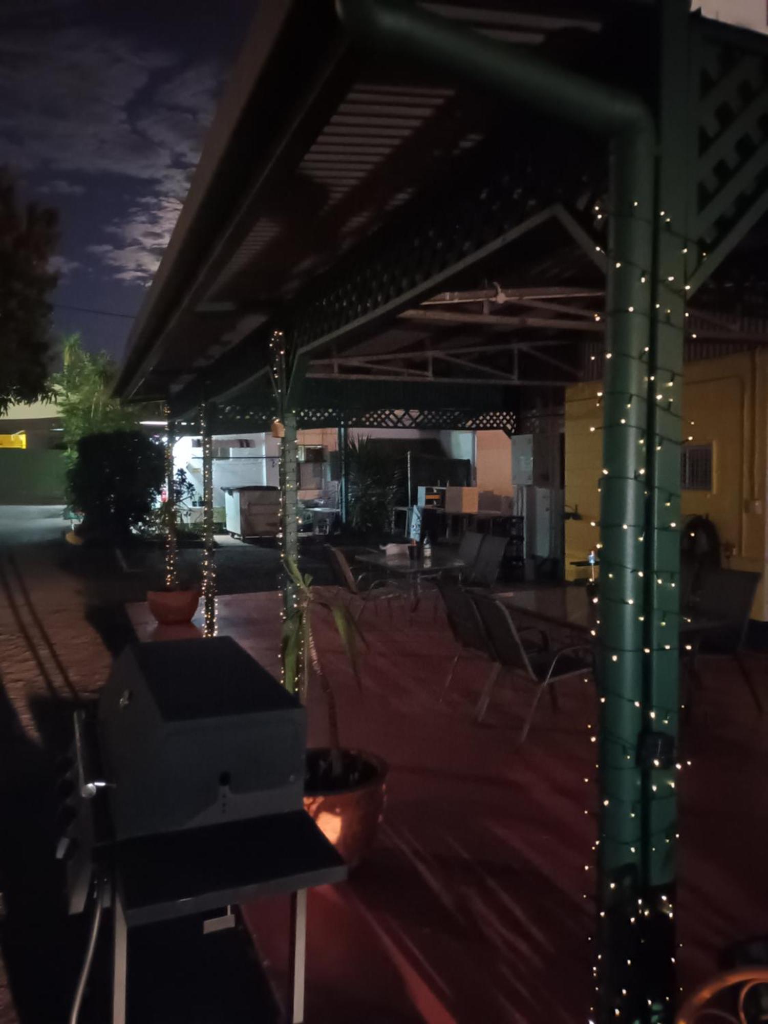 Central Point Motel Mount Isa Bagian luar foto