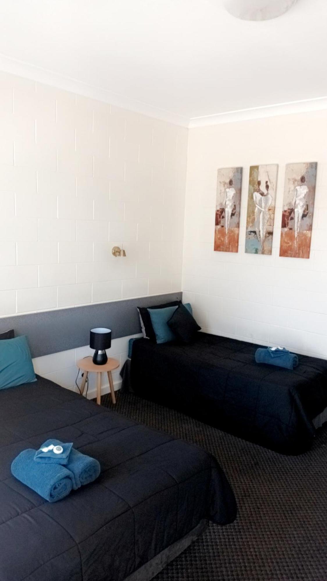 Central Point Motel Mount Isa Bagian luar foto