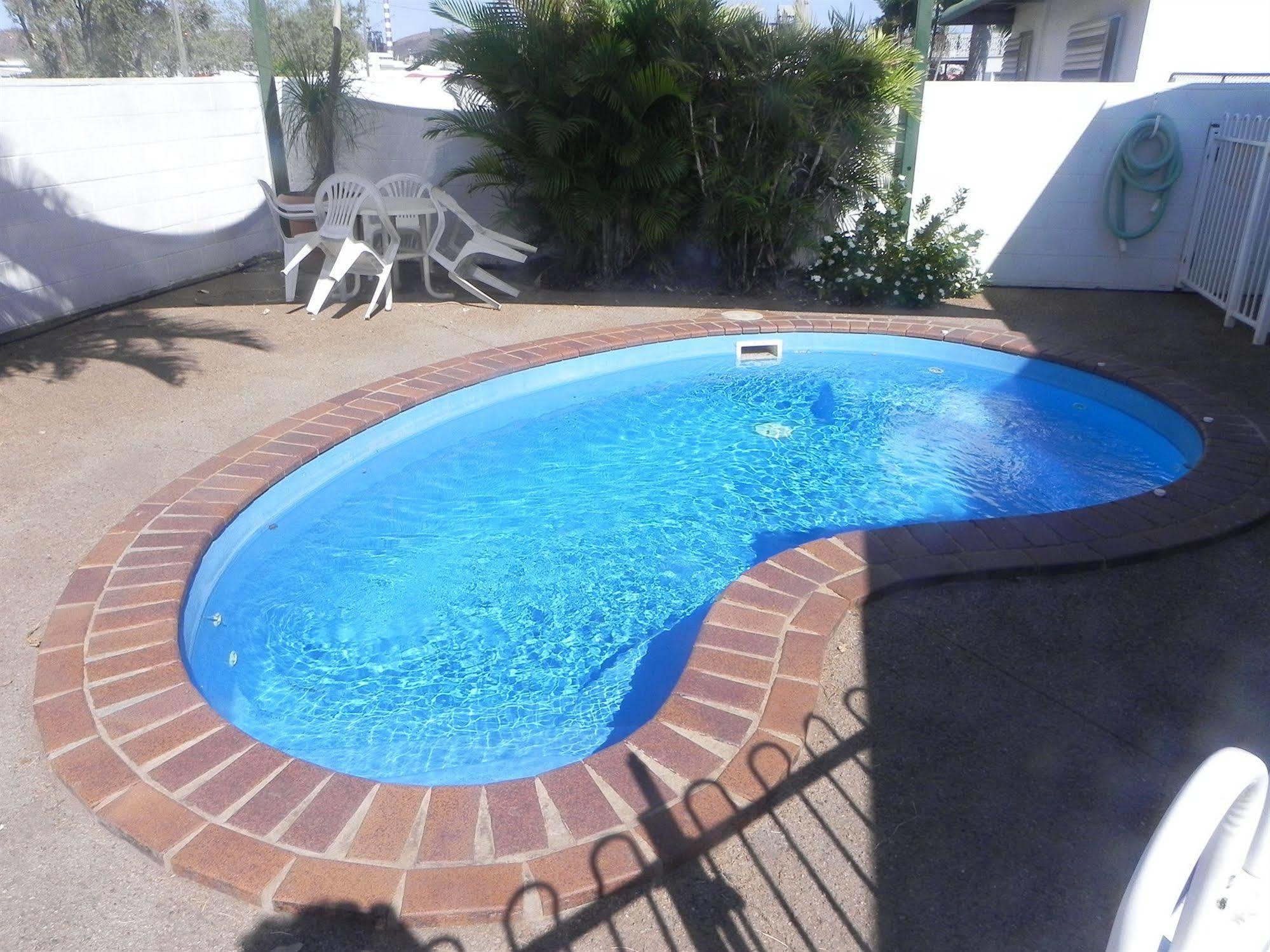 Central Point Motel Mount Isa Bagian luar foto